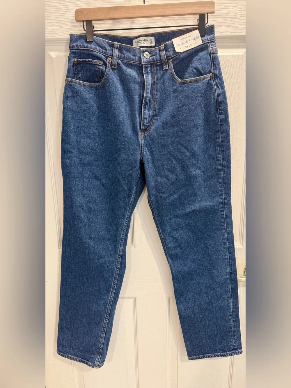 Abercrombie and Fitch Ultra High Rise Ankle Straight Jean-30 Long-NWT - Picture 2 of 12